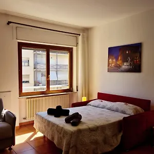  Appartement Ampio E Luminoso Monolocale