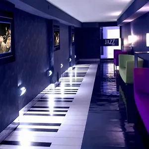 Gio Wine E Jazz Area פרוג'ה