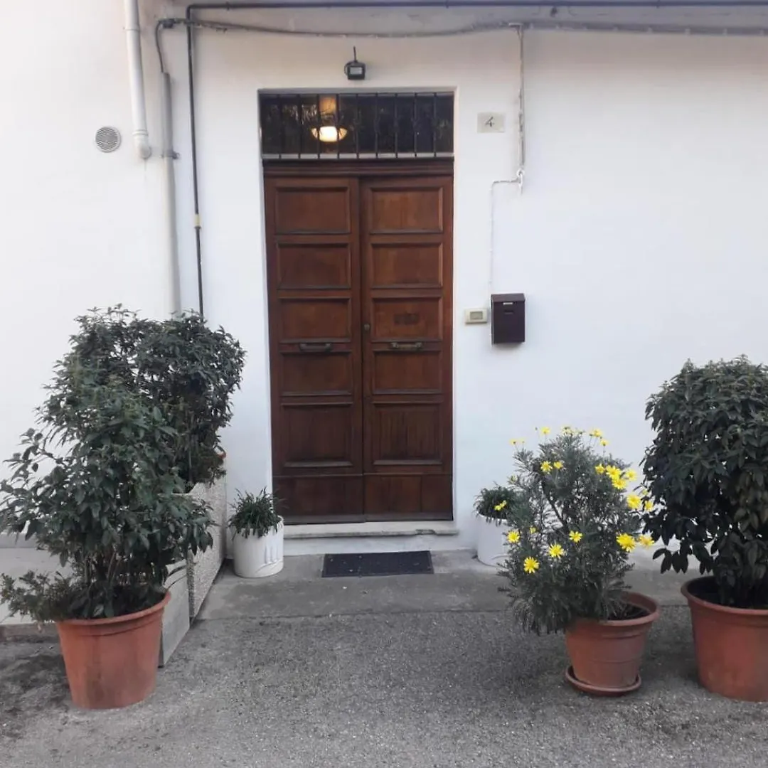 Ideale Per Vivere Il Centro Storico Di Perugia 0*,  Italy